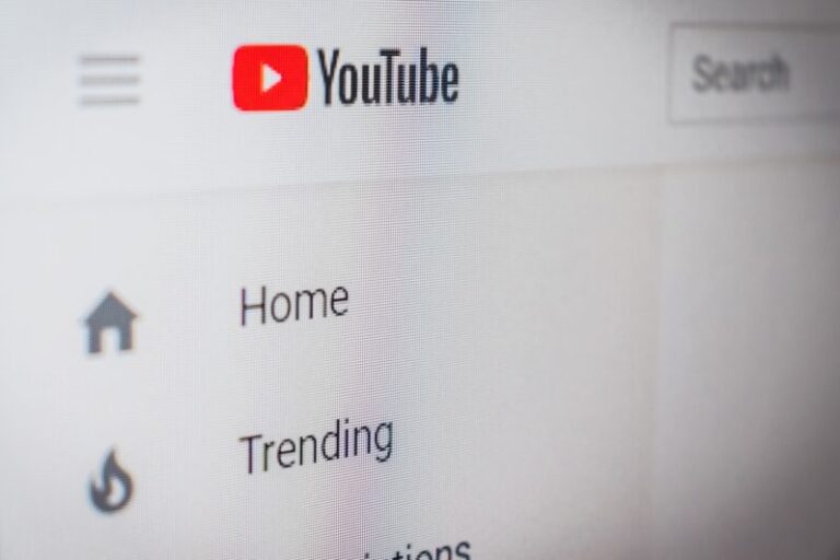 【初心者でも簡単】HTMLで作成したサイトへのYouTubeの埋め込み方法