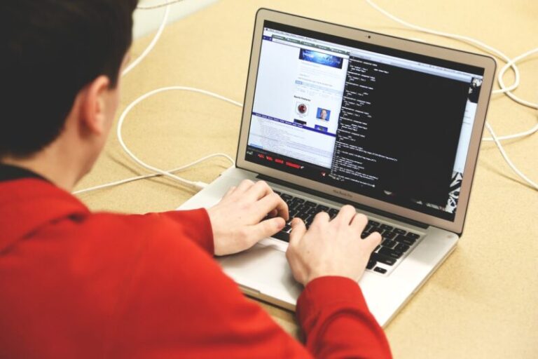 Webエンジニアへの第一歩！未経験からHTMLコーダーになる方法
